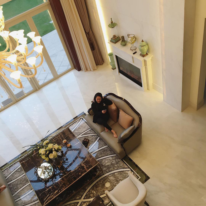 Ở Trung Quốc có hội bạn thân toàn tiểu thư trâm anh thế phiệt, xinh đẹp và tất nhiên, rất giàu có!